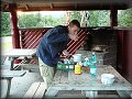 Pomocn� kucha� - zde na drsn�m severu se neoslovujme pln�mi tituly - tak�e Ficka